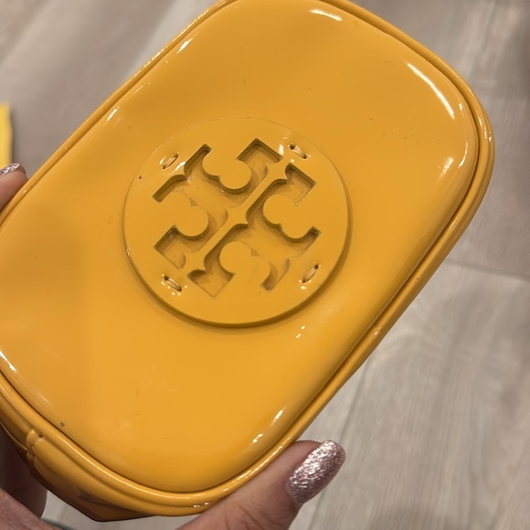 Tory Burch Pouch - Like new - Picture 8 of 8